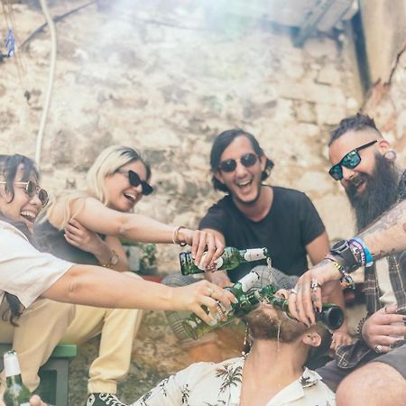 Booze & Snooze Social Hostel スプリト エクステリア 写真