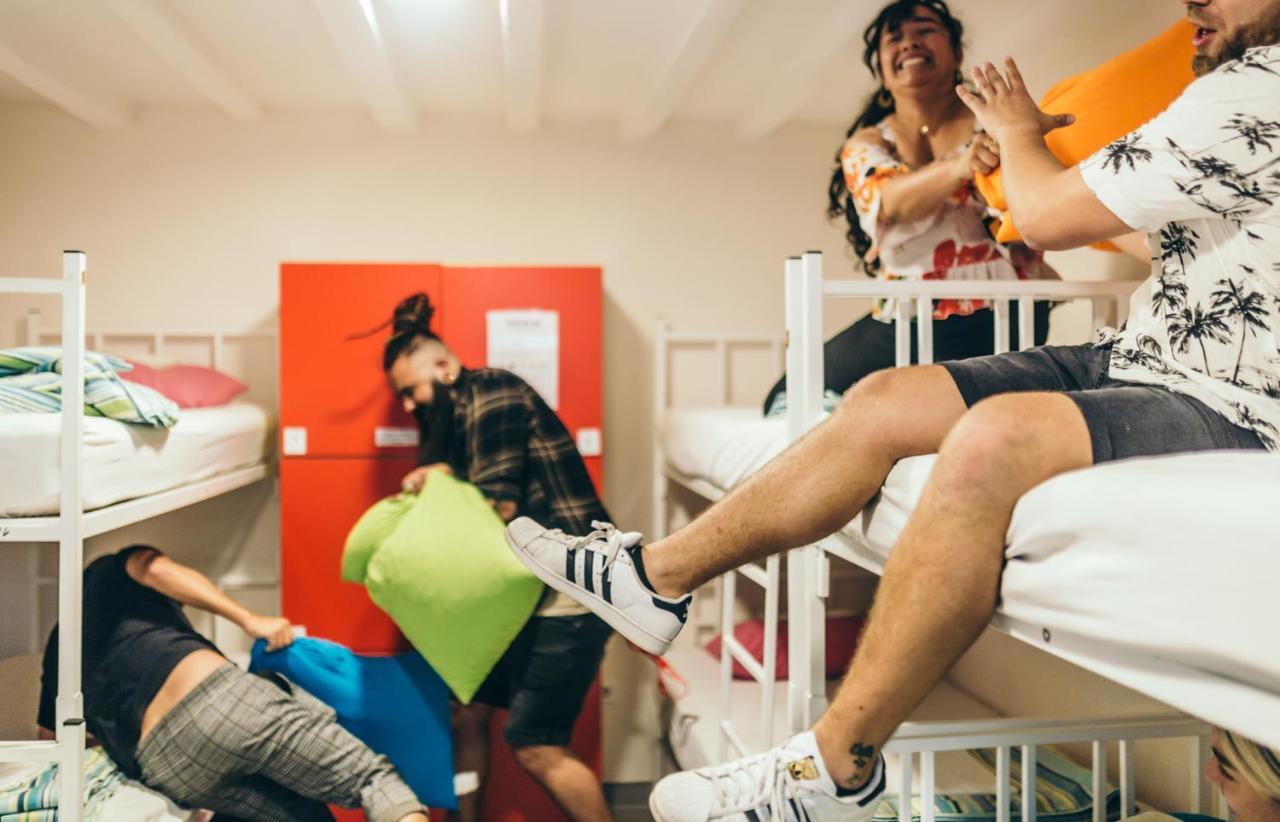 Booze & Snooze Social Hostel スプリト エクステリア 写真